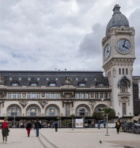 Paris Gare de Lyon Railway Station img